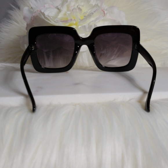 Rhinestoned Squared Butterfly Fashion Sunglasses - Picture 8 of 8